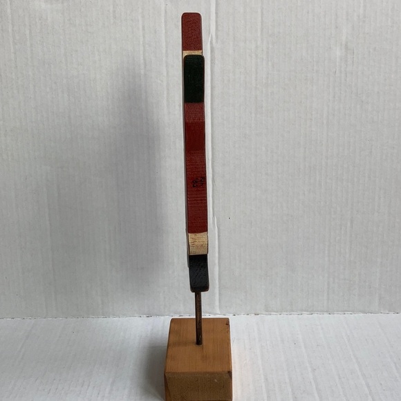 Vintage 1983 wood carved painted Santa Christmas tree on pedestal - Picture 7 of 11